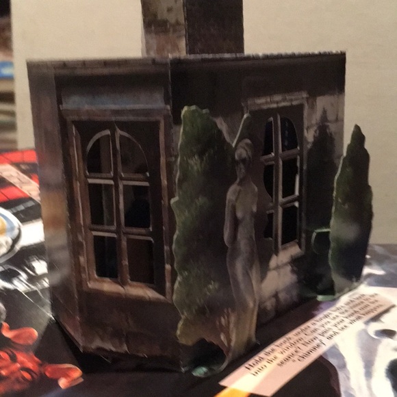 VTG 1991 “Beyond Belief” Hardcover Pop-up Book - Picture 3 of 6